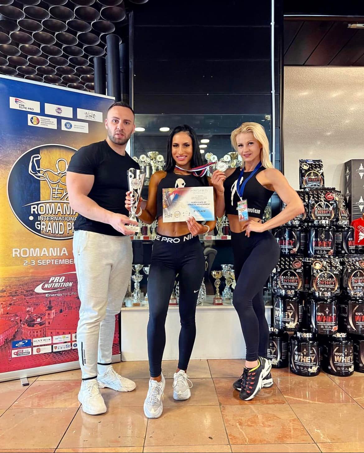 Кметска щерка жъне успехи на международната бикини фитнес сцена